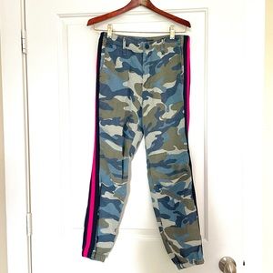 MOTHER mid-rise camouflage joggers with pink detail